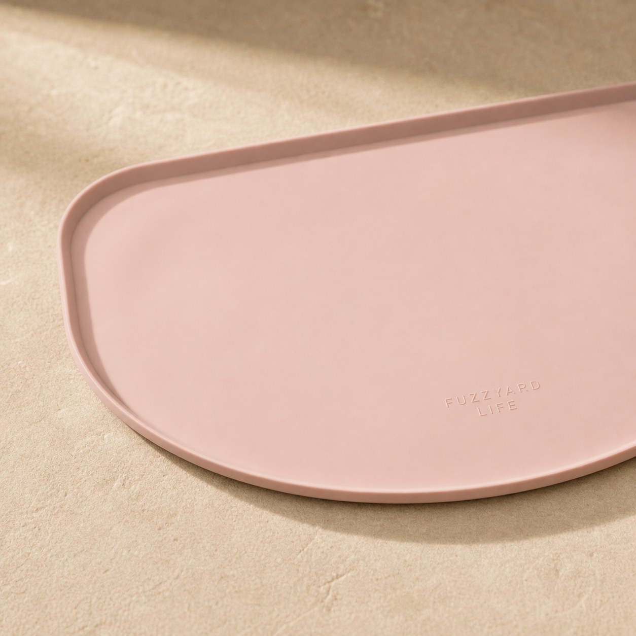 Mantel de silicona para comedero FuzzYard Life Soft Blush - Image 3